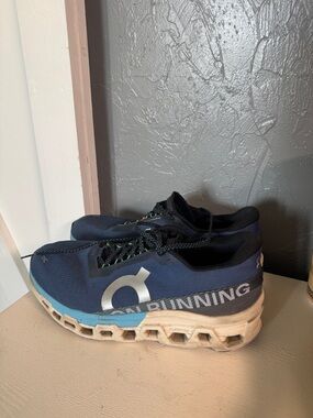 On Running cloudmonster 2 - men’s size 11.5